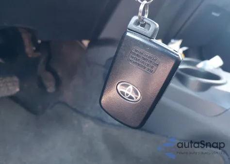 2017 Toyota Prius C Three from USA, damaged, VIN JTDKDTB33H1591680